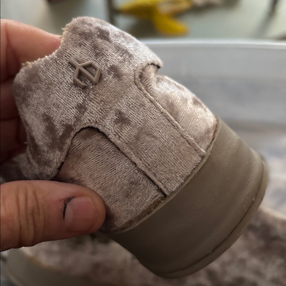 Rag & Bone Gray Velvet Sneakers - Picture 7 of 9